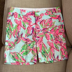 Lilly Pulitzer Chipper Short size 12